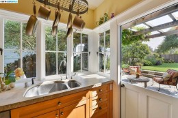 5249 Cochrane Ave, Oakland